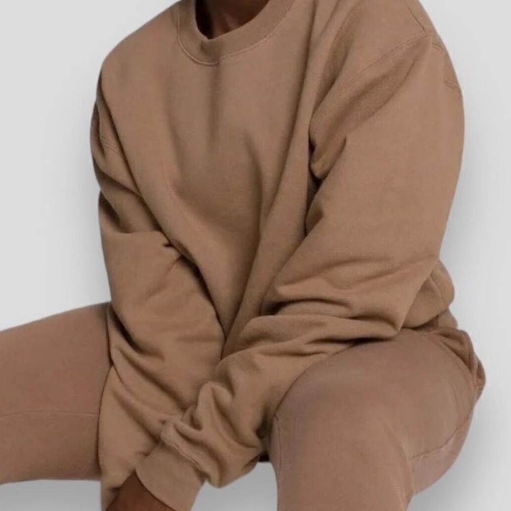 Good American Crewneck Sweater in Brown